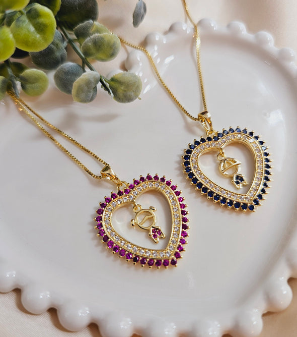 Colar coração azul com pingente de menino banhado à ouro 18k